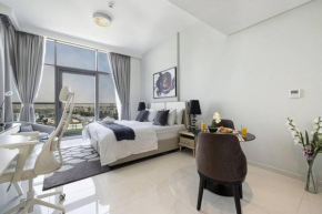 Lux Studio Apt in Damac Hills